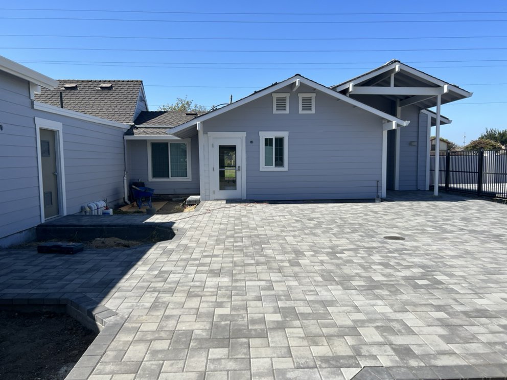 Paver courtyard